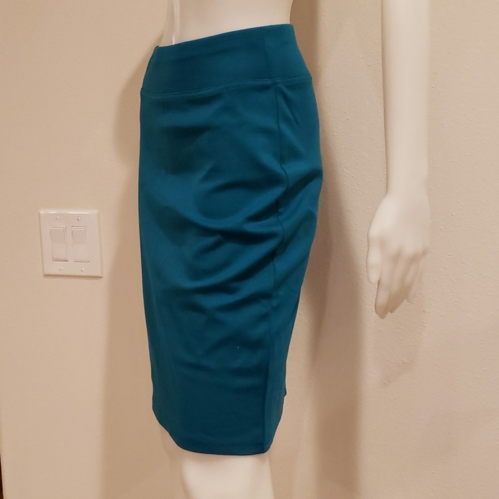 New no tag. Style & Co Pencil Skirt - Picture 3 of 8